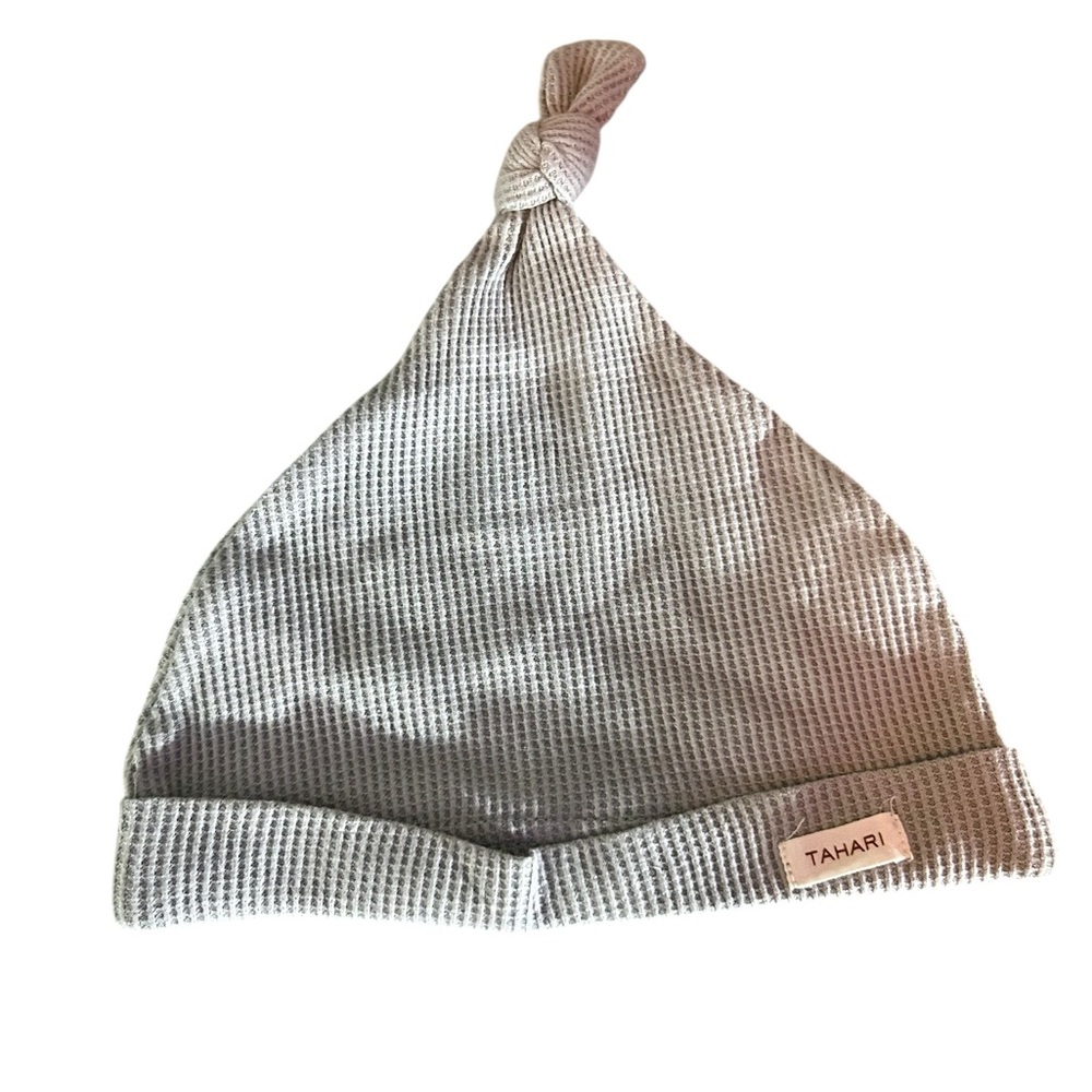 Tahari Textured Gray Knotted Hat